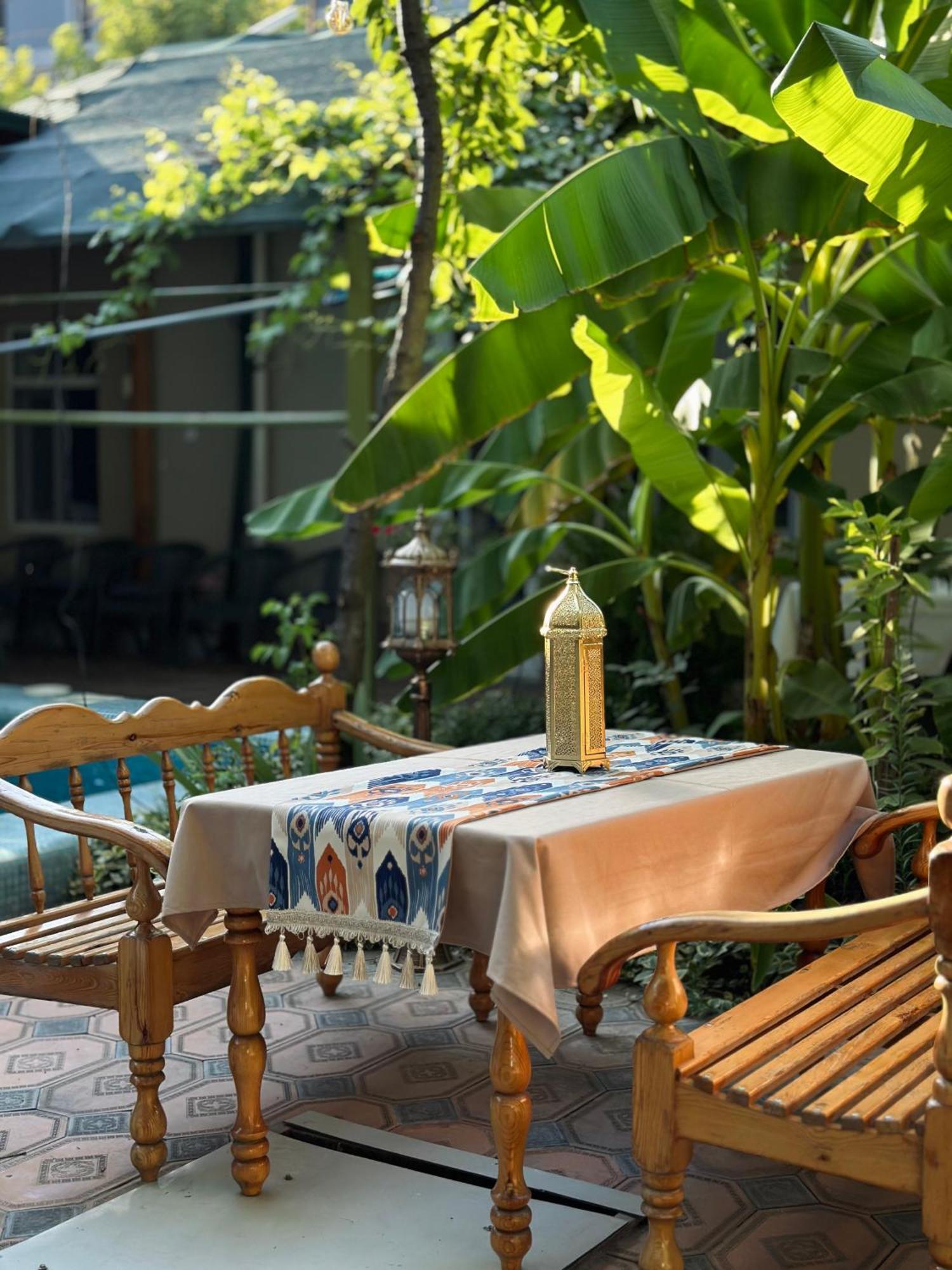 Green Yard Boutique Guesthouse Tashkent Ngoại thất bức ảnh