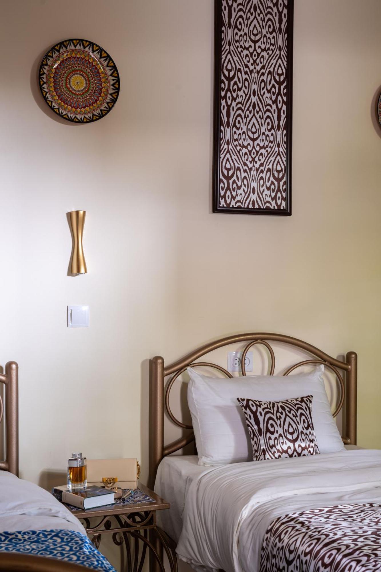 Green Yard Boutique Guesthouse Tashkent Ngoại thất bức ảnh