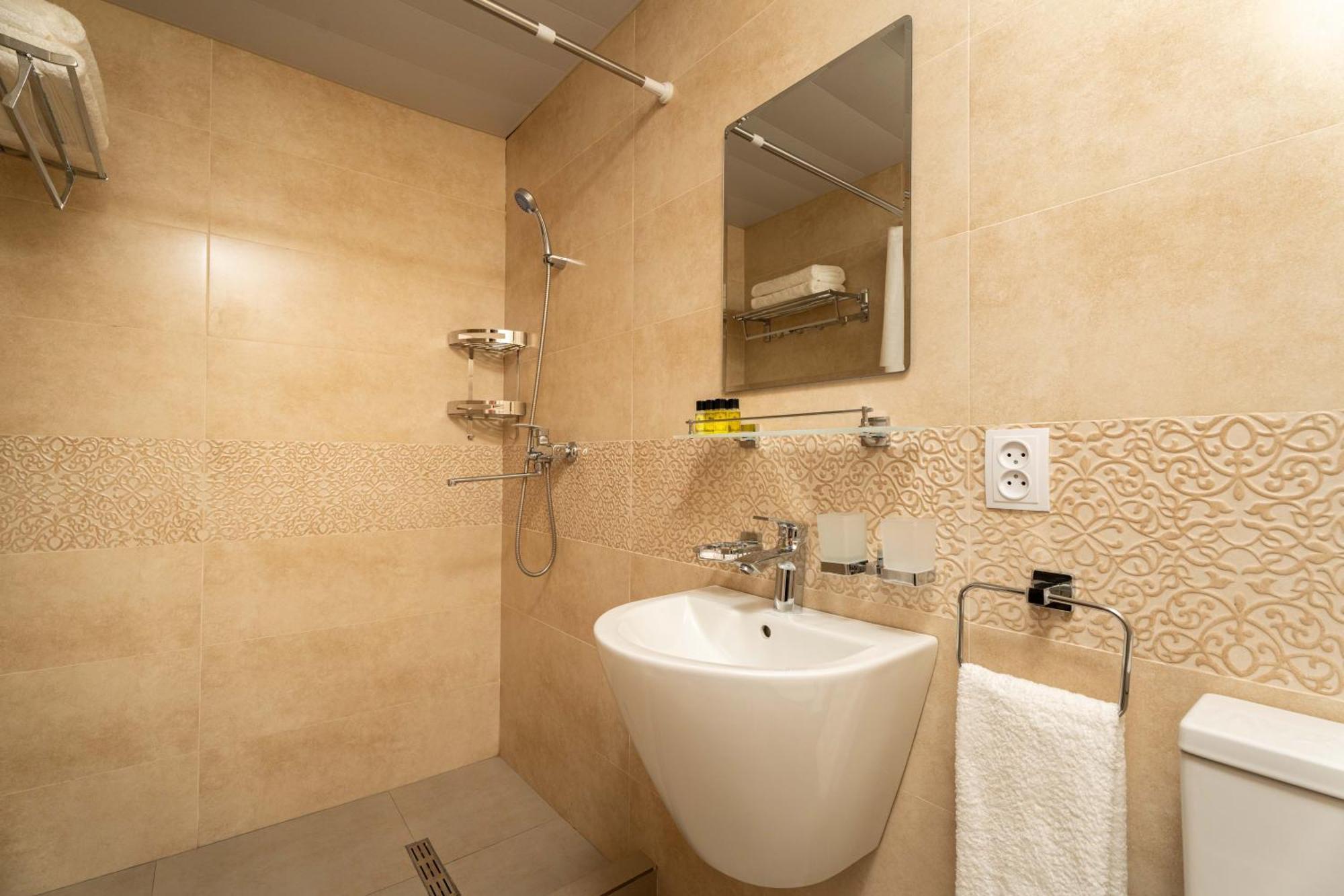 Green Yard Boutique Guesthouse Tashkent Ngoại thất bức ảnh