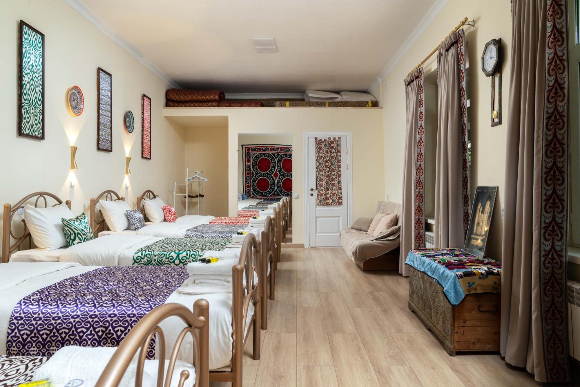 Green Yard Boutique Guesthouse Tashkent Ngoại thất bức ảnh